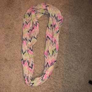 Small infinity scarf